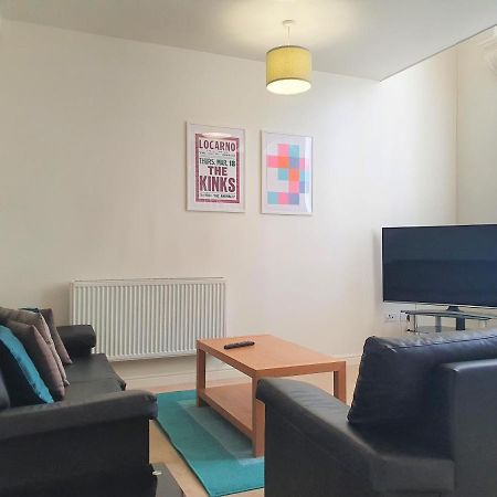 Central Apartments - Spacious 2 Beds Swindon Exterior foto