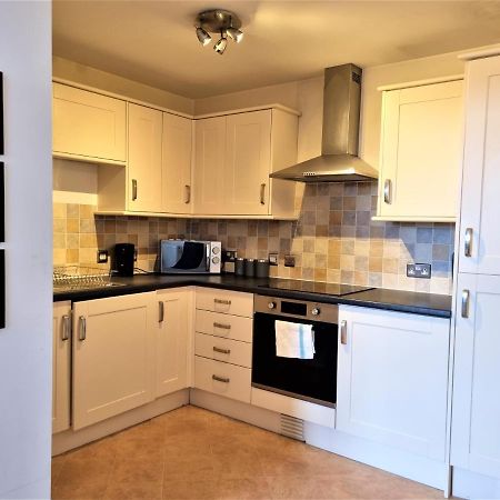 Central Apartments - Spacious 2 Beds Swindon Exterior foto