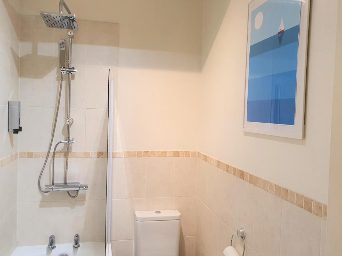 Central Apartments - Spacious 2 Beds Swindon Exterior foto